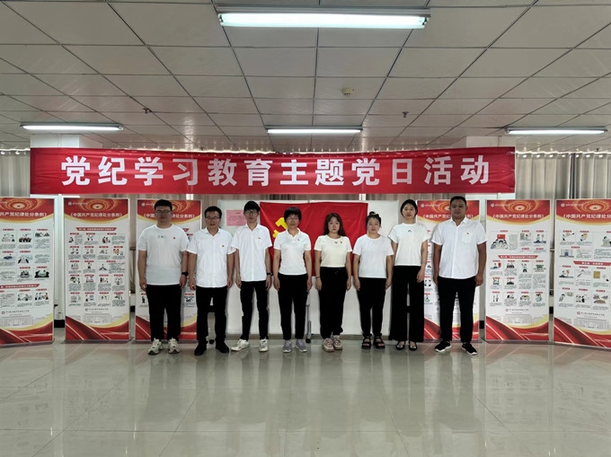 正面合影，少曉皓媛無黨徽_副本.jpg